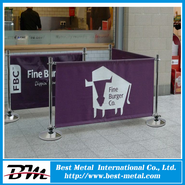 Advertising Breeze barrier for bear