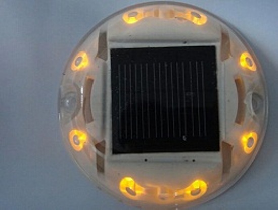 plastic solar cat eye road stud