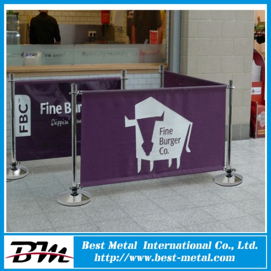 Advertising Breeze barrier for bear